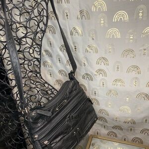 Stone Mountain Accessories Black Crossbody Bag with Sleek Design